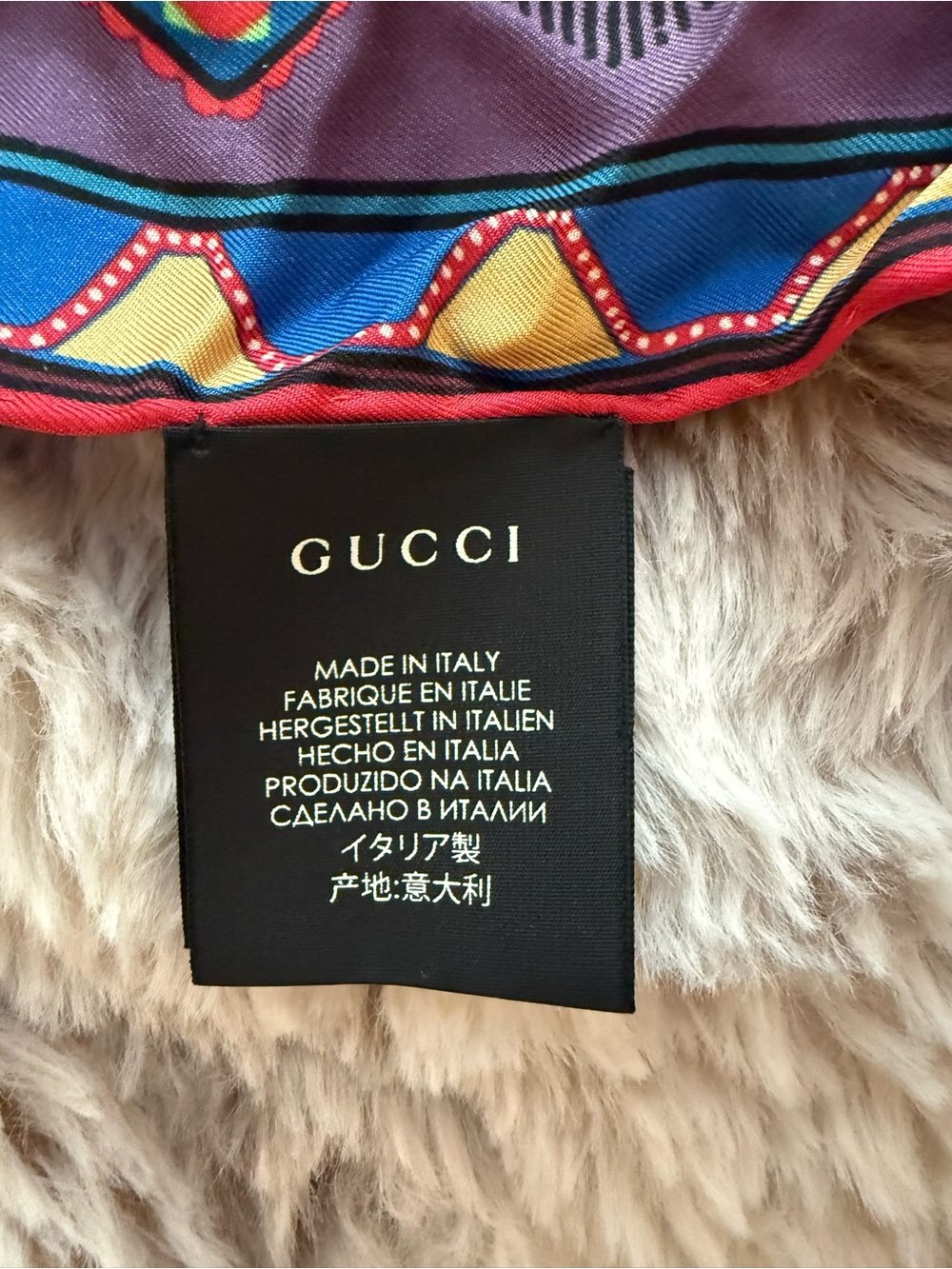 Gucci Multicolor Printed Silk Scarf with Bold Border - Picture 2 of 4